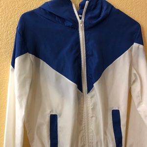 New women’s windbreaker